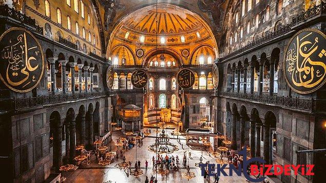 ayasofya kapisinin tahribiyle gundeme gelen kutsal olani saklama yeme kulturune uzucu ornekler 4 L4M9BAUl