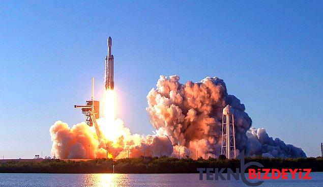 spacex canli yayinda dort kisilik nasa astronot grubu uzaya firlatiliyor 0