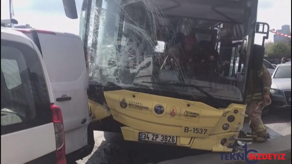 surucu kalp krizi gecirdi tezi kagithanede iett otobusu 6 araca carpti 9Q2LNfJD