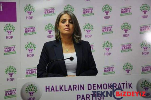 hdp partimizin onunde hareket yapan siyah celenk birakan polislerdi 1 NdXlzc3j