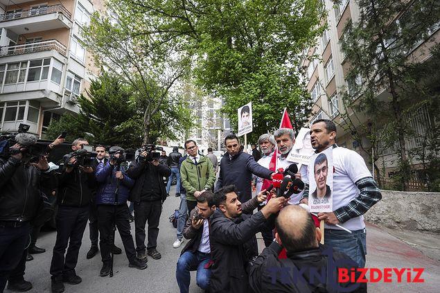 hdp partimizin onunde hareket yapan siyah celenk birakan polislerdi 4 EKN7mZz2