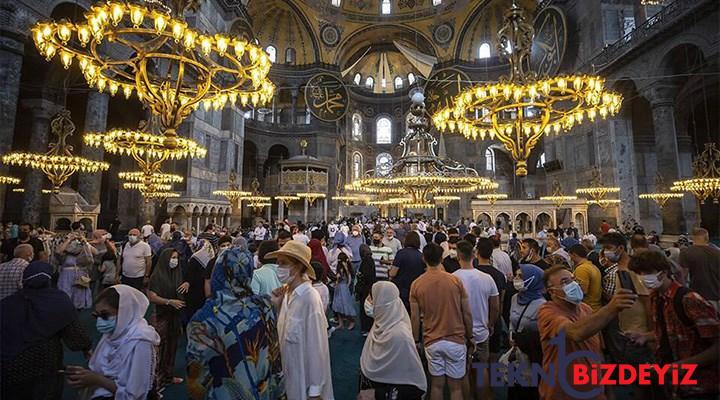 tahribatin surdugu ayasofya icin acil davet insan nefesi bile omrunu kisaltiyor sMVsI9Kk