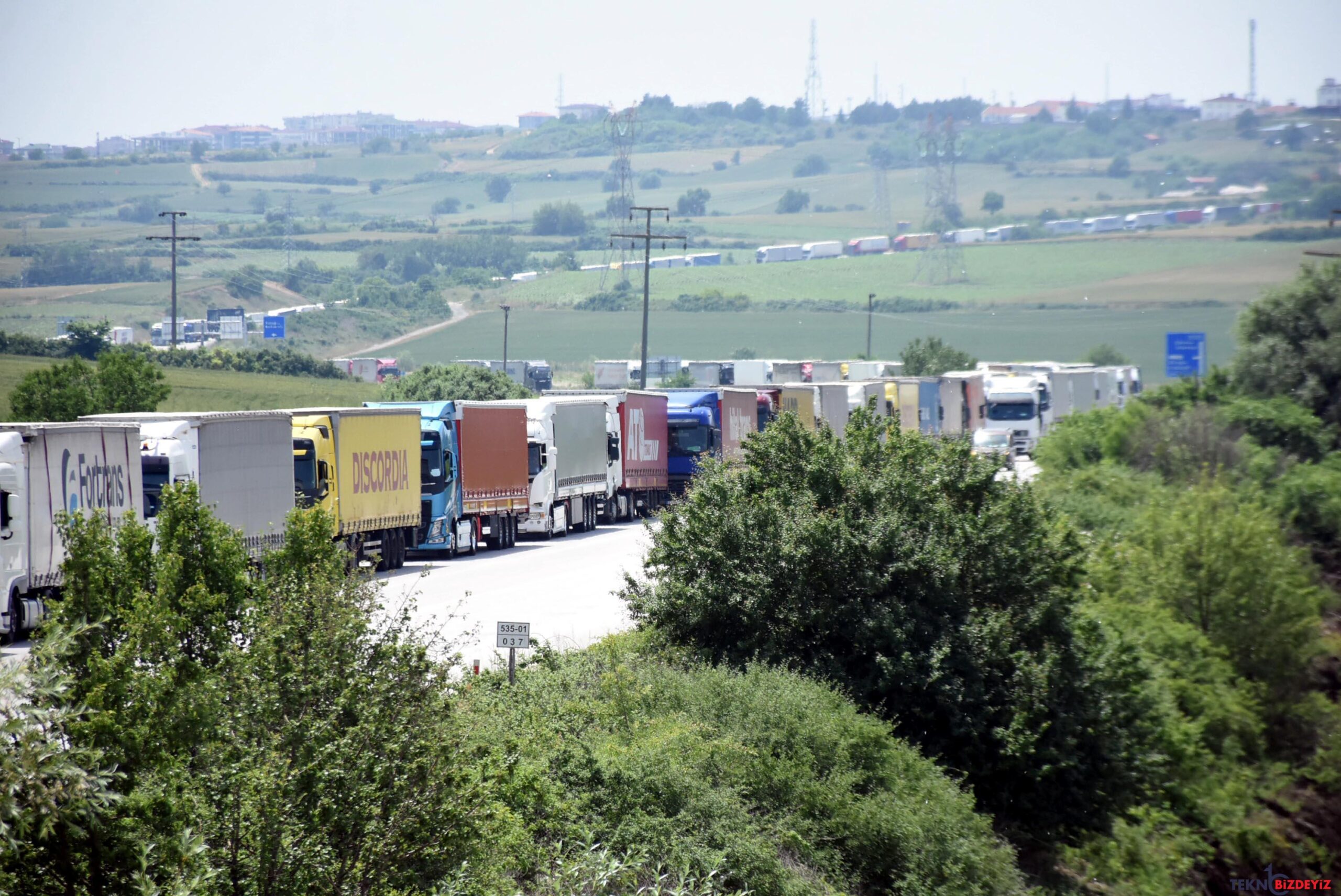 tir suruculeri isyanda hudut kapisinda 39 kilometrelik kuyruk olustu kueOkViH scaled