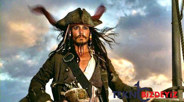 johnny deppin sozcusu akillardaki soruya karsilik verdi johnny depp tekrar jack sparrowu oynayacak mi 3 9YRqaacO