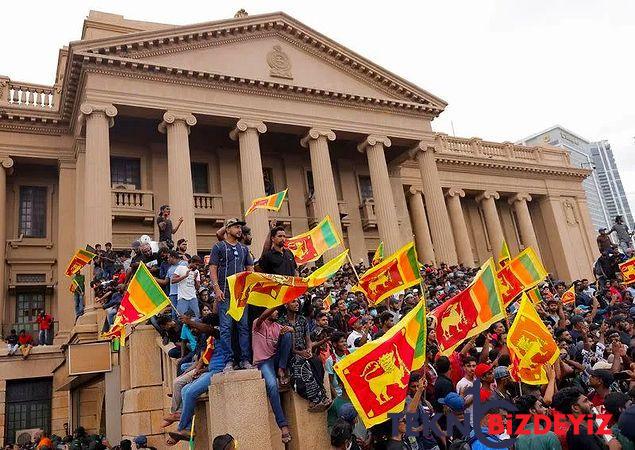 baskanlik sarayi basildi basbakanin konutu atese verildi sri lankadan isyan fotograflari 29 Mdyfpg5G