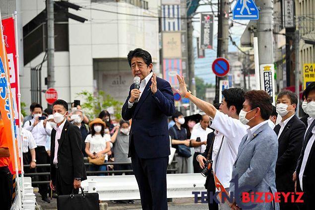 shinzo abe neden olduruldu saldirgan hakkinda neler biliniyor 0 aTMeX57b