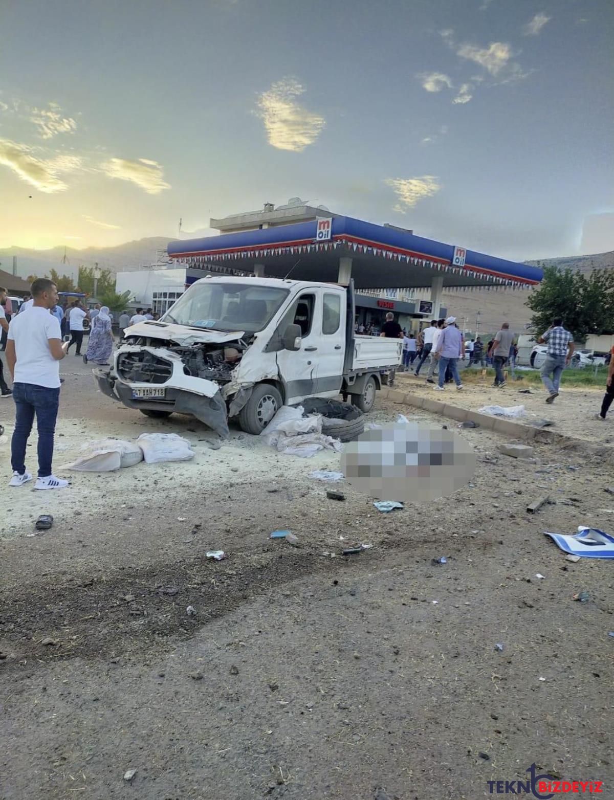 son dakika politika icisleri bakani soylu mardinin derik ilcesinde ayni yerde pes pese meydana gelen 2 tir kazasinda ilk belirlemelere gore 10 kisinin hayatini HOPzpwrD