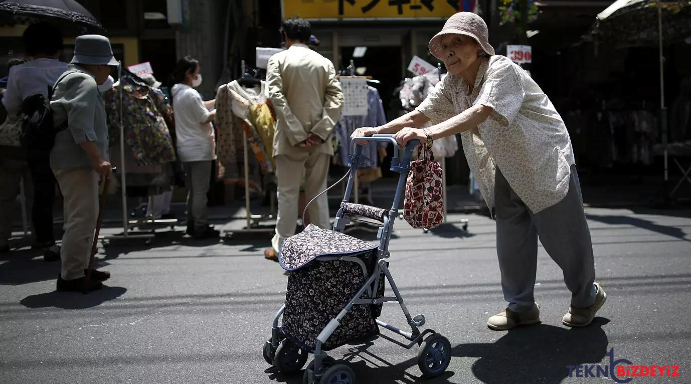 japonyada 100 yas uzeri insan sayisinda rekor jJ4QGhIi