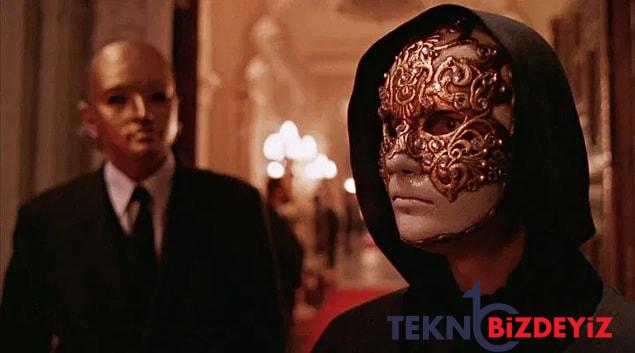 erotizm ve tansiyonun basrolde oldugu kubrickin son sinemasi eyes wide shut hakkinda bilmeniz gereken ayrintilar 12 rKg6XlvW