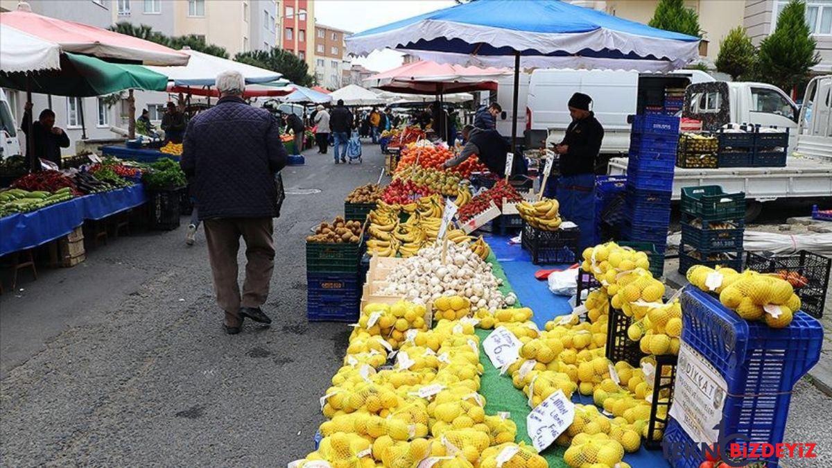 hirsizlardan korkup yanina almisti pazarda 385 bin tlsini caldirdi