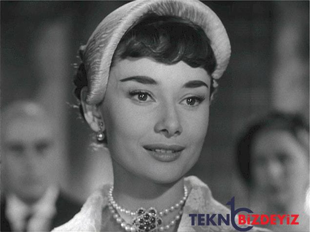 hollywoodun en hos bayanlarindan biri olan audrey hepburn hakkinda hic duymadiginiz 7 farkli gercek 7 EepusvLw