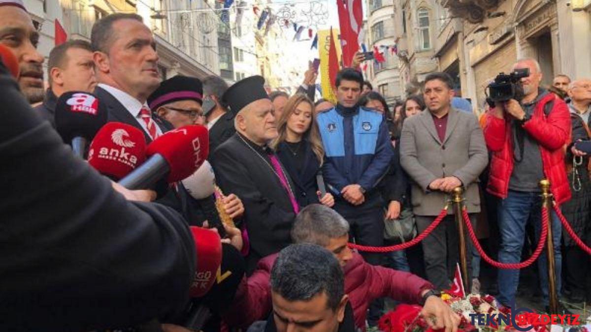 istiklal caddesinde terore karsi birlik yuruyusu vXBcSA4V