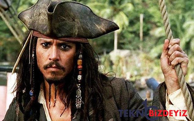 johnny depp icin heyecan dorukta kaptan jack sparrow serinin altinci sinemasiyla geri mi donuyor 4 bnKKgiPy