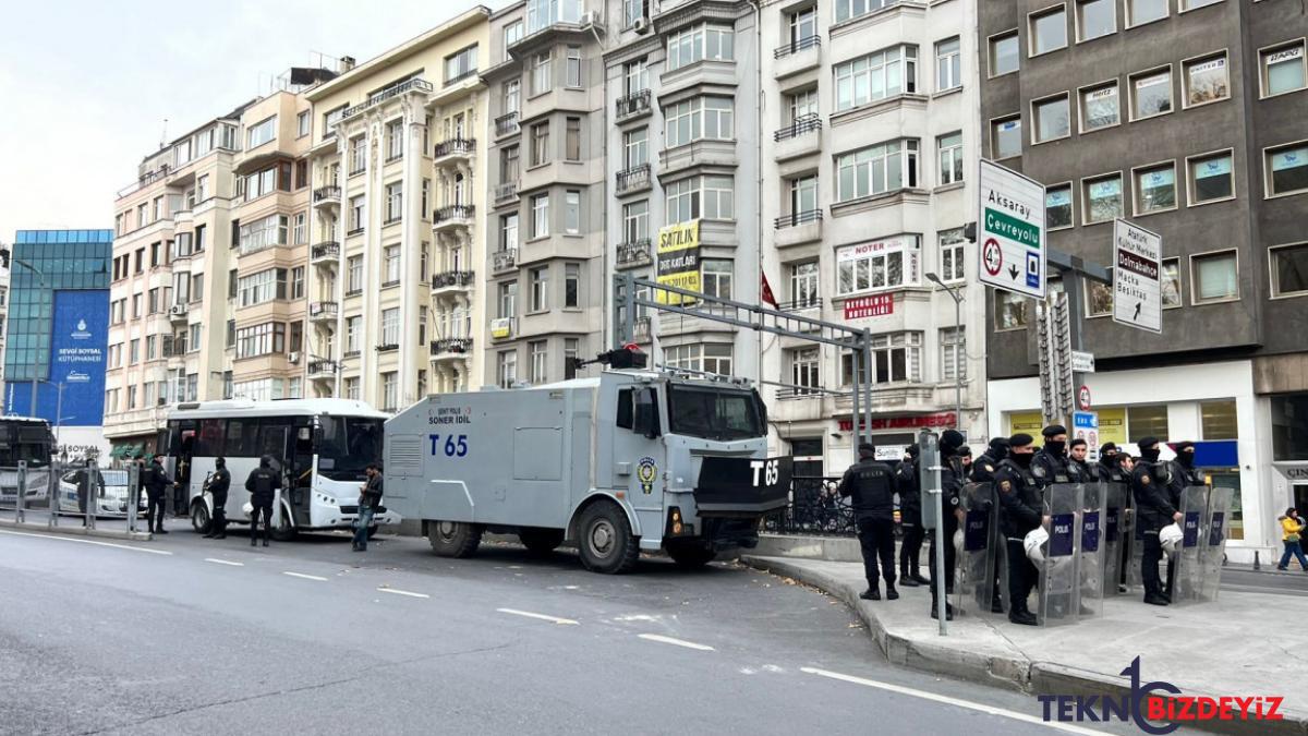 siddete karsi bir ortaya gelen bayanlar polis ablukasinda cok sayida gozalti var zrjGBKlF