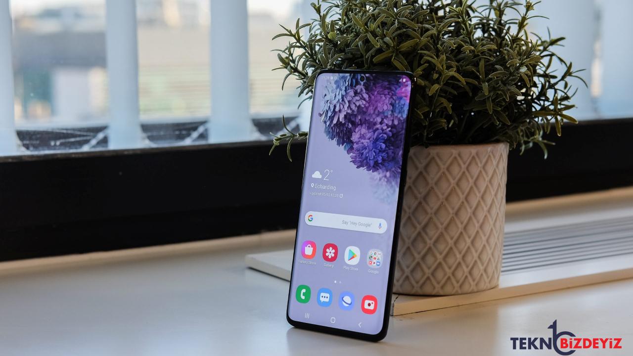 samsung galaxy s20 serisi icin one ui 51 yolda 1UXEz31d