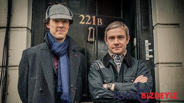 sherlock dizisinin senaristi oyunculuklarina hayran birakan benedict cumberbatch ve martin freemana seslendi 5 49KTq2DK