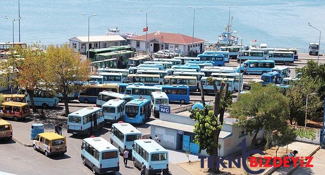 diger araca binmesin diye dolmusu yolcunun uzerine kitleyen surucunun yaptiklarina inanamayacaksiniz 3 tJVJ5l25