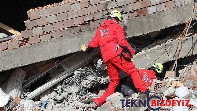 kral charles londradaki deprem gonullusu turkleri ziyaret ederek turk restoranina gitti 1 SnlJhC42