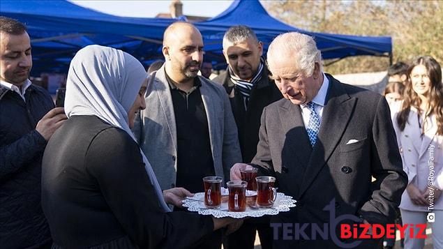 kral charles londradaki deprem gonullusu turkleri ziyaret ederek turk restoranina gitti 6 TTtD3Fyf