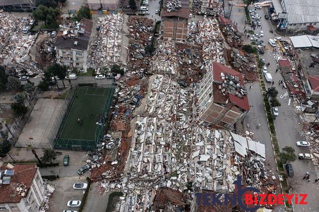 kahramanmaras sarsintisinda konutunu kaybeden eski gelin konutu yarismacisi yasadiklarini gozyaslari icinde anlatti 2 iMVyD4W4